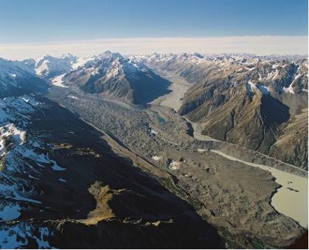 Tasman Glacier displaying significant retreat since the 1990s. The terminal lake (bottom right) has appeared since 1973.
South Island.