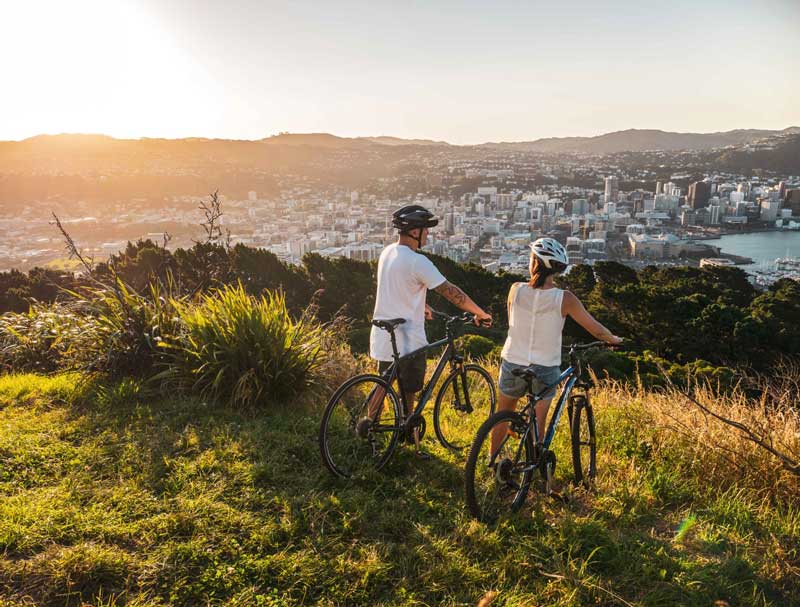 Cyclists-at-Mt-Victoria-Lookout-Wellington